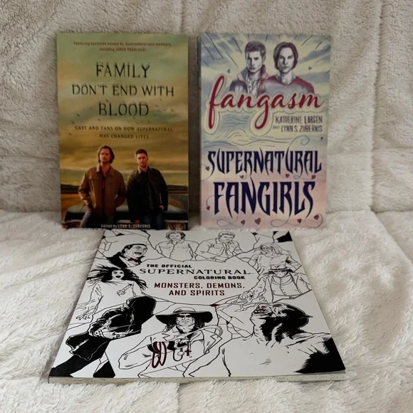 Supernatural Lot of 3 Books Family Don't End With Blood Fangasm Coloring Book - Picture 1 of 16